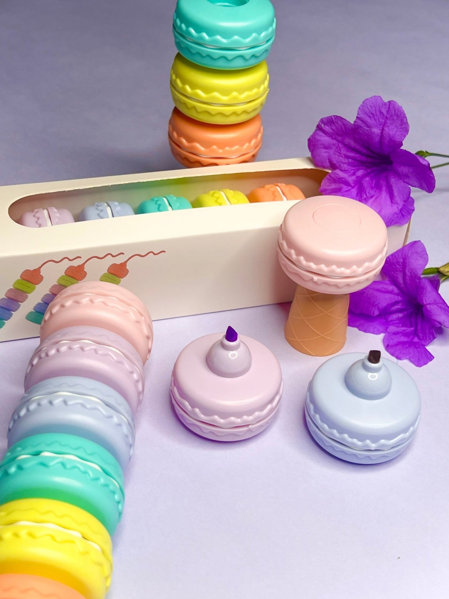 6 Macaron Mini Highlighter Pens Marker Pens Different Color to Highlight Text.